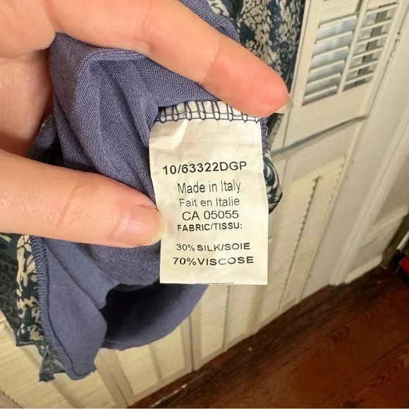 Blue leopard print silk blouse - Picture 3 of 5